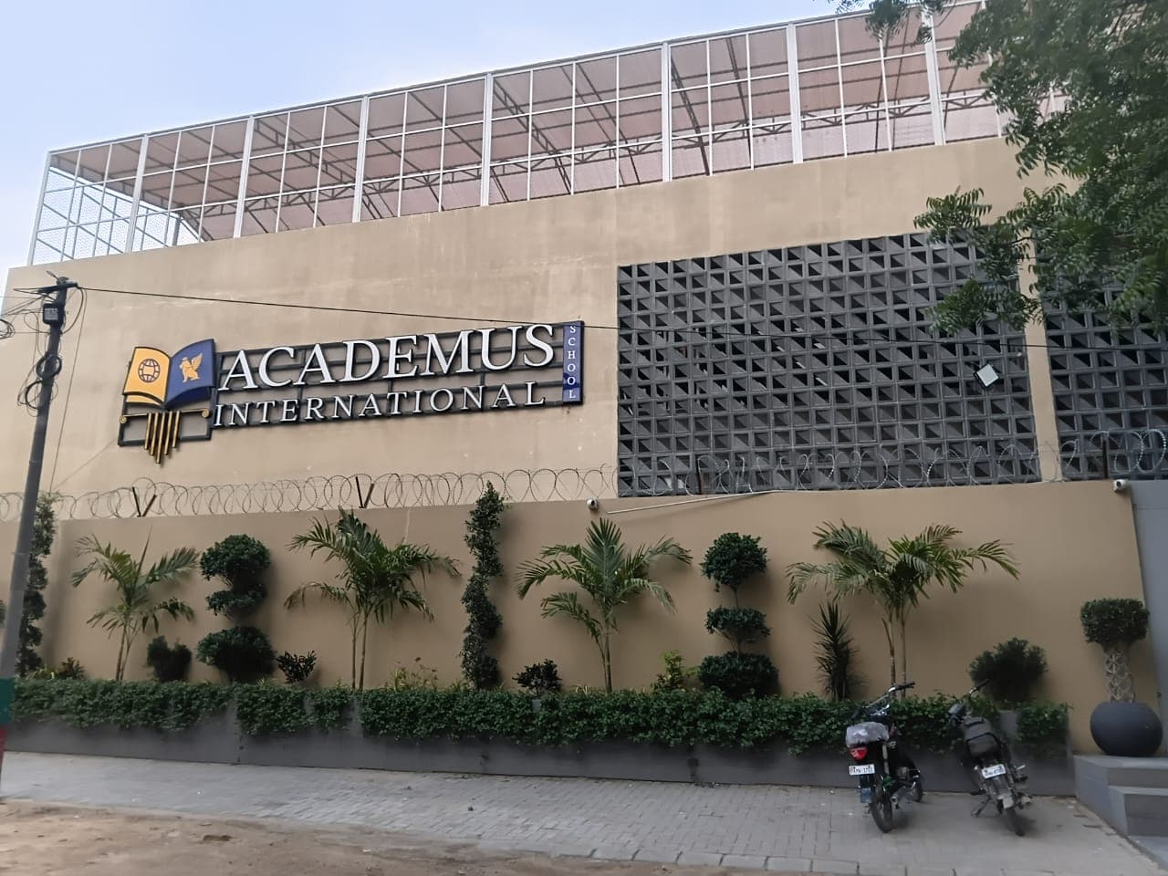 Academus International School