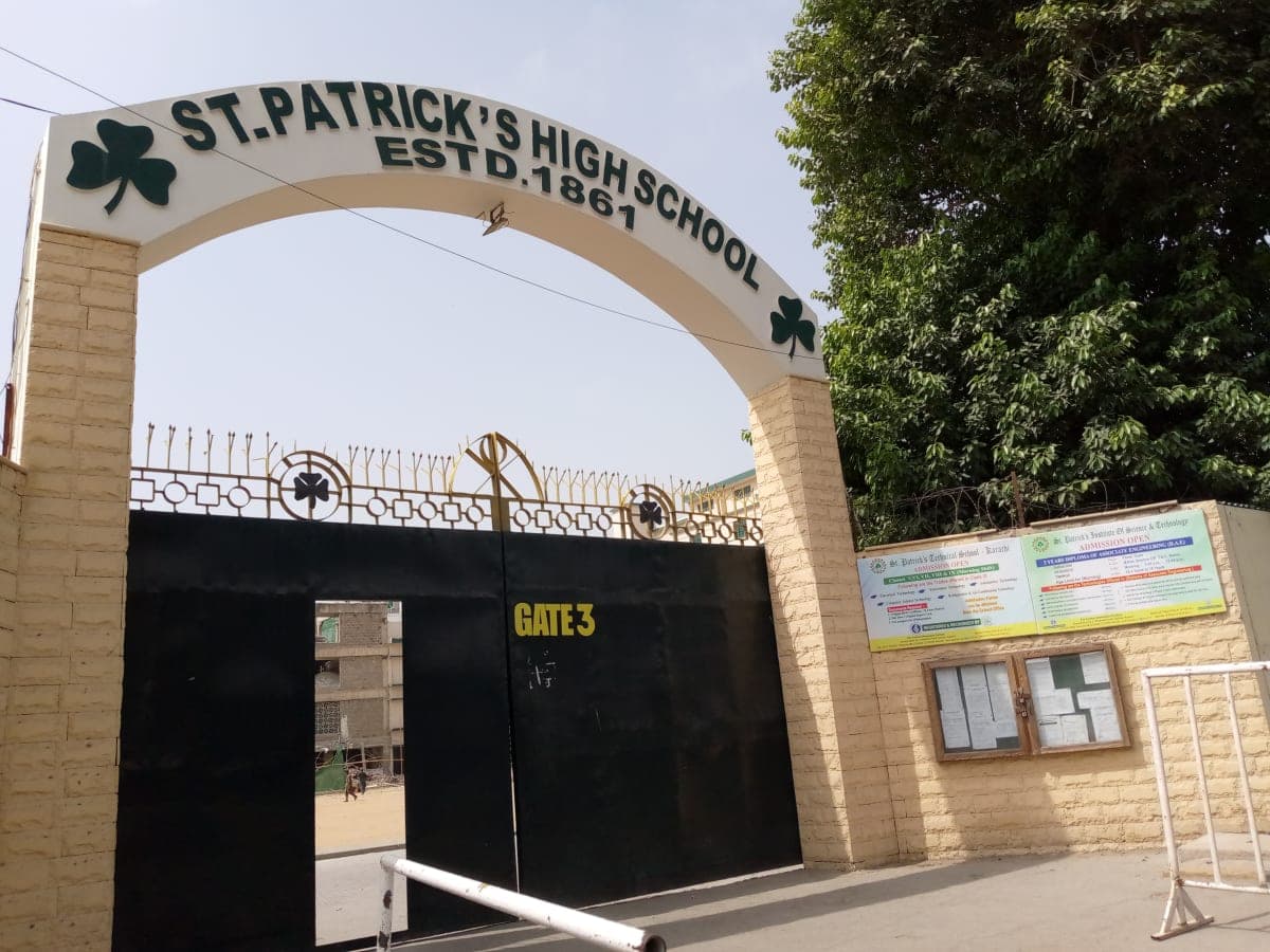 St. Patrick's High School — Mubarak Shaheed Rd